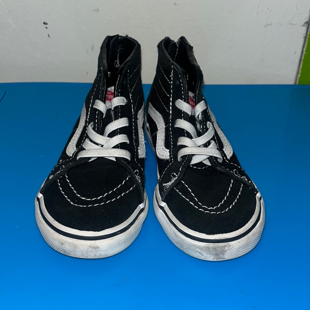 vans with zipper